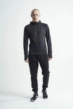 Craft Charge Sweat Hood Hardloopjack Zwart Heren -Zwemartikelen Winkel 1907722 999000 charge fz sweat hood jacket c6 preview