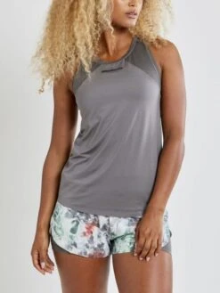 Craft Vent Mesh Mouwloos Hardloopshirt Grijs Dames 8 Craft Vent Mesh Mouwloos Hardloopshirt Grijs Dames -Zwemartikelen Winkel 1908705 915000 vent mesh singlet c1 preview