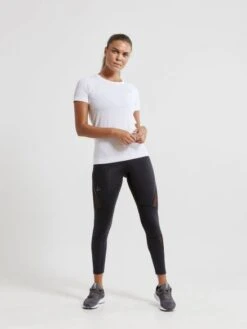 Craft Fuseknit Light Korte Mouw Ondershirt Wit Dames 12 Craft Fuseknit Light Korte Mouw Ondershirt Wit Dames -Zwemartikelen Winkel 1908846 900000 fuseknit light rn ss c6 preview