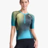 2XU Aero Tri Top Korte Mouw Blauw/groen Dames -Zwemartikelen Winkel 2xu aero sleeved top wt6666a cya wht