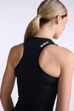 2XU Core Tri Singlet Mouwloos Zwart Dames -Zwemartikelen Winkel 2xu core tri singlet dames zwart wit wt6441a blk wht 024