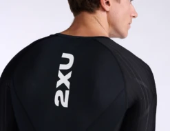 2XU Aero Trisuit Korte Mouw Zwart Heren -Zwemartikelen Winkel 2xu trisuit aero sleeved mt6426d blk wht 024