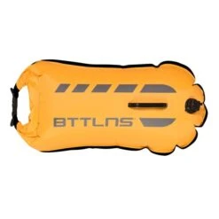 BTTLNS Kronos 1.0 Safeswimmer Backpack Zwemboei 28 Liter Geel -Zwemartikelen Winkel bttlns buoy kronos yellow low 04