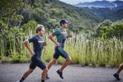 Zone3 Activate Plus Korte Mouw Trisuit Revolution Heren -Zwemartikelen Winkel zone3 trisuits heren activate plus revolution shirt sleeve zwart groen ts20mrev109